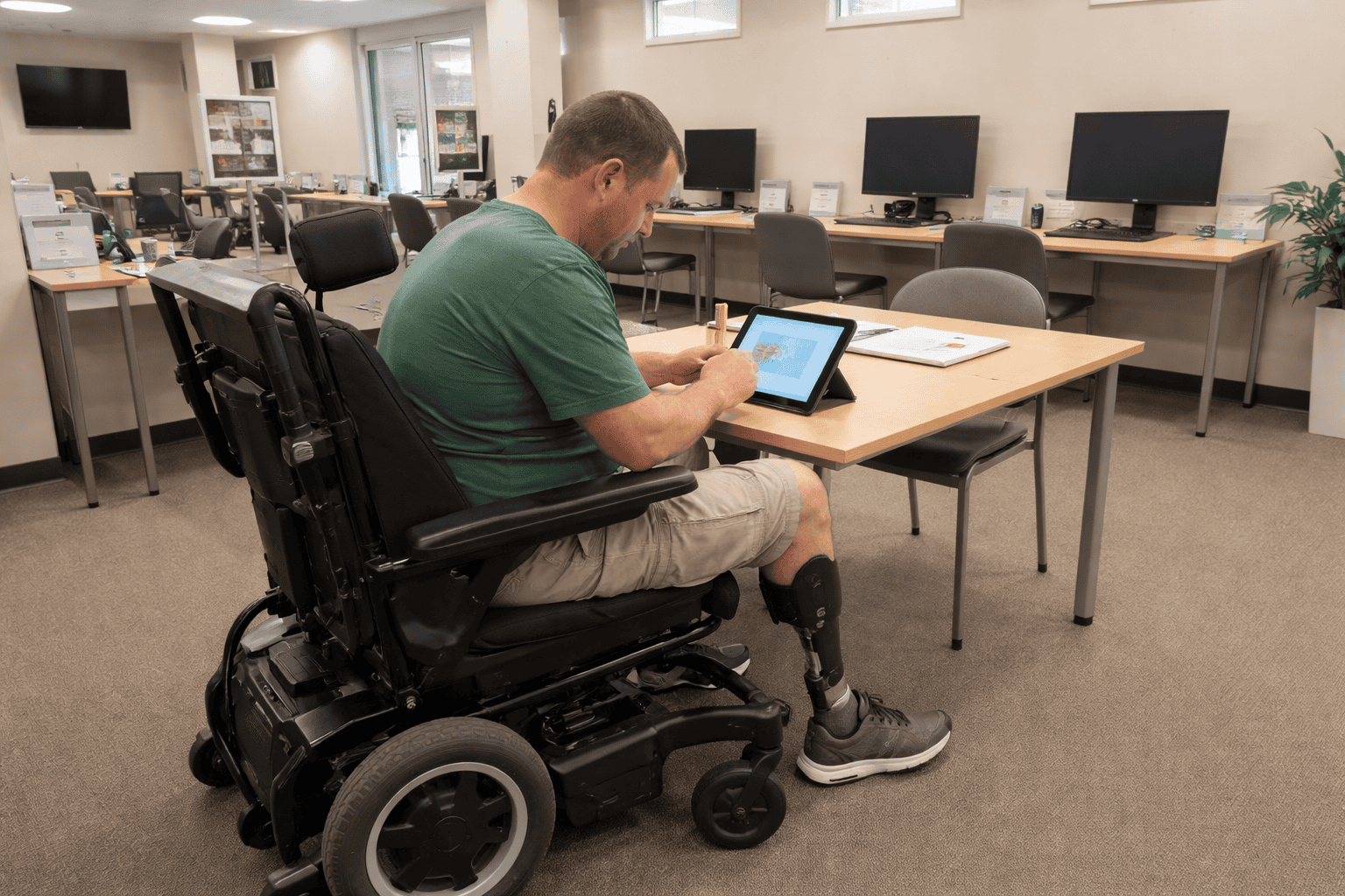 Assistive Technology & Tools: Choosing Devices and Apps That Fit Your Needs